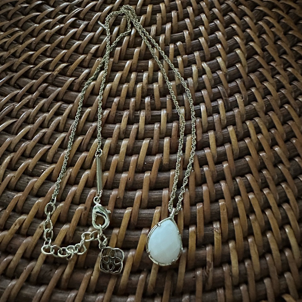 Kendra Scott Elegant Gold Necklace with White Pendant